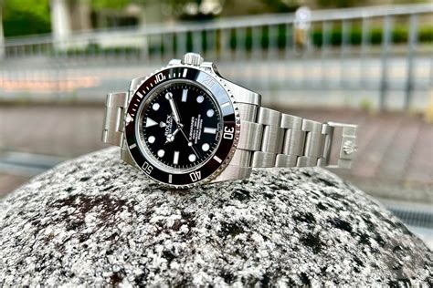 The Timeless Elegance of the Rolex Submariner 114060